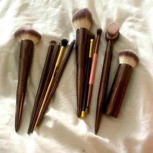 Beauty makeup brushes by Beauty professionals